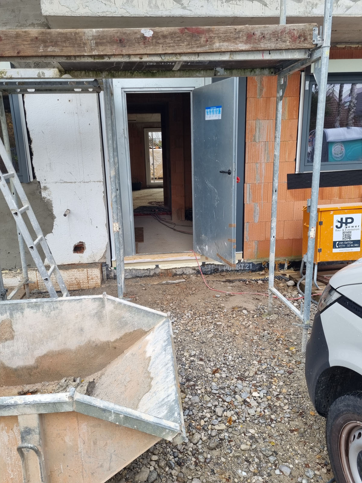 tunnel-kamin-wasserfuehrend-raumteiler-waldperlach-muenchen-03